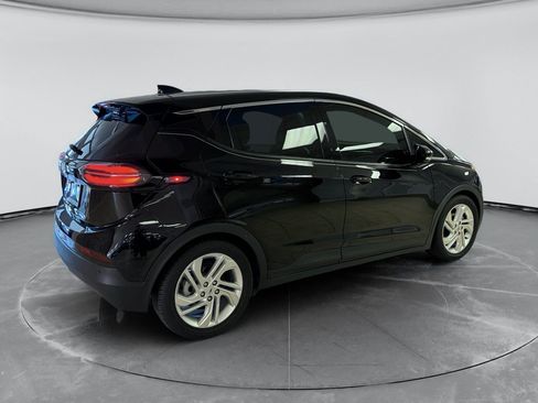 Used 2022 Chevrolet Bolt LT FWD image 4