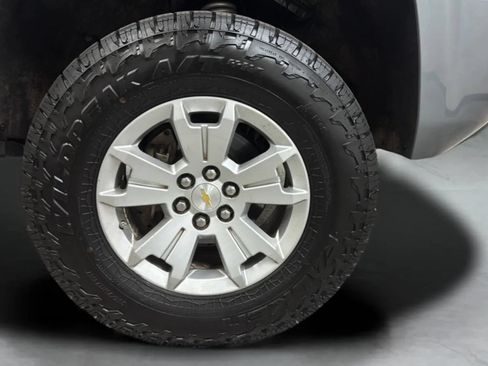 Used 2020 Chevrolet Colorado LT RWD image 27