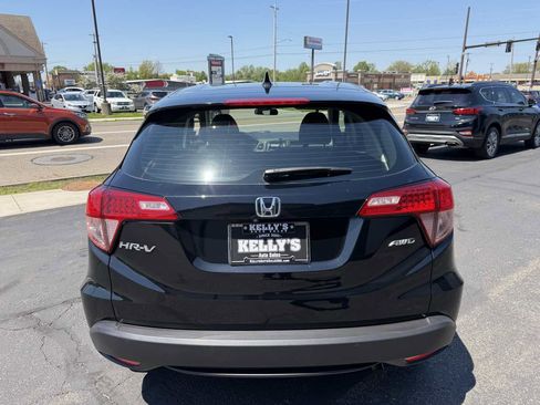 Used 2016 Honda HR-V LX image 4