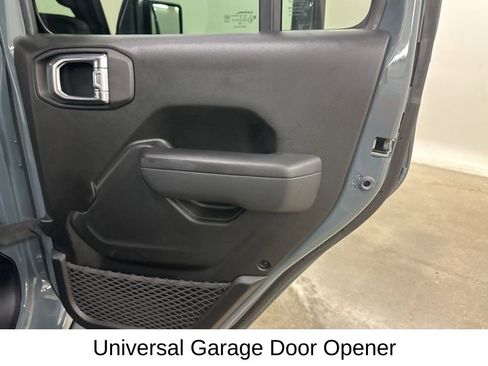 Used 2025 Jeep Wrangler Unlimited Rubicon 4xe w/ Convenience Group AWD/4WD image 23