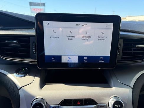 Used 2021 Ford Explorer XLT RWD image 42