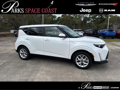 Used 2023 Kia Soul LX w/ LX Technology Package