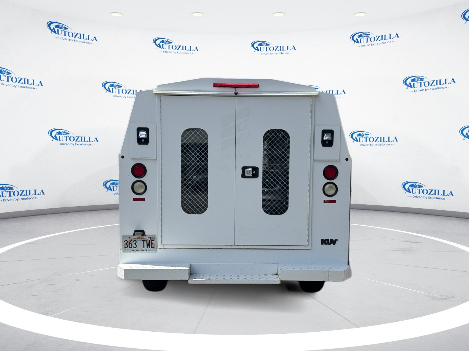 Used 2014 Ford E-350 and Econoline 350 Super Duty w/ Power Windows & Locks Group RWD image 4