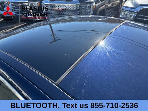 Used 2017 Jaguar XE Premium RWD image 7