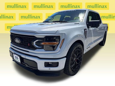 Used 2025 Ford F150 XLT w/ Equipment Group 303A High AWD/4WD image 9