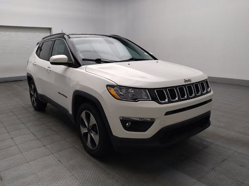 Used 2018 Jeep Compass Latitude w/ Popular Equipment Group FWD image 13