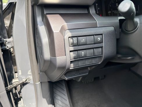 New 2026 Toyota 4Runner SR5 AWD/4WD image 11