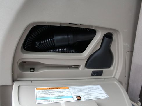 Used 2015 Honda Odyssey Touring Elite image 38