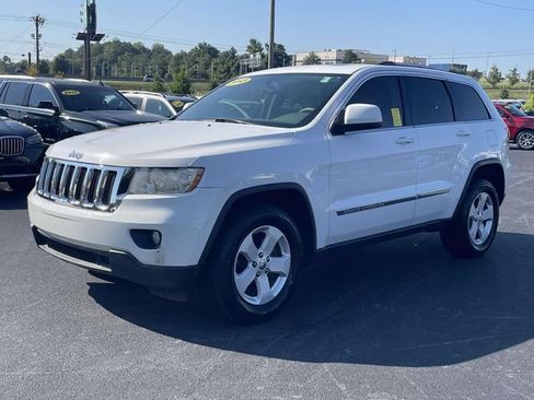 Used 2013 Jeep Grand Cherokee Laredo RWD image 3