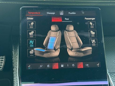 Used 2025 Cadillac Escalade ESV V AWD/4WD image 29