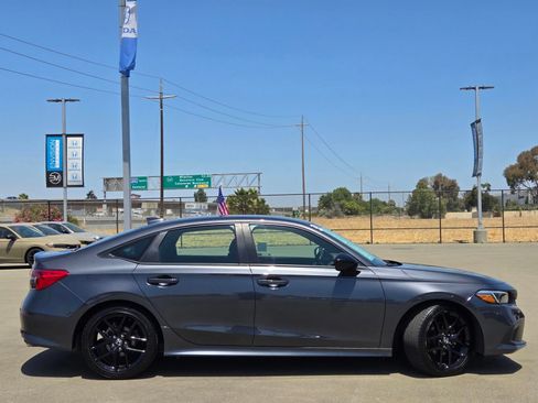 Used 2024 Honda Civic Sport image 8