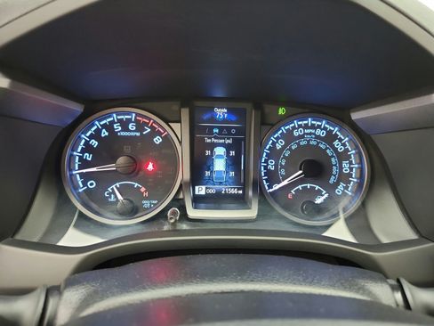 Used 2023 Toyota Tacoma TRD Off-Road AWD/4WD image 9