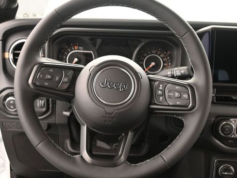 New 2026 Jeep Gladiator Sport AWD/4WD image 28