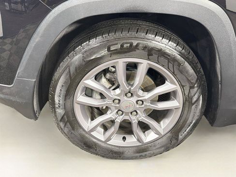 Used 2022 GMC Terrain SLT w/ LPO, Floor Liner Package AWD/4WD image 34