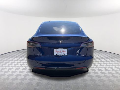 Used 2023 Tesla Model Y AWD image 7