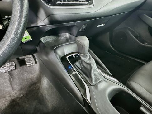Used 2025 Toyota Corolla LE FWD image 23