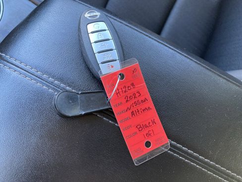 Used 2023 Nissan Altima 2.5 SV image 41