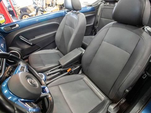 Used 2019 Volkswagen Beetle 2.0T SE image 4