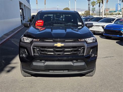 Used 2024 Chevrolet Colorado LT w/ LT Convenience Package image 8