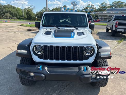 Used 2024 Jeep Wrangler Unlimited Rubicon 4xe AWD/4WD image 8