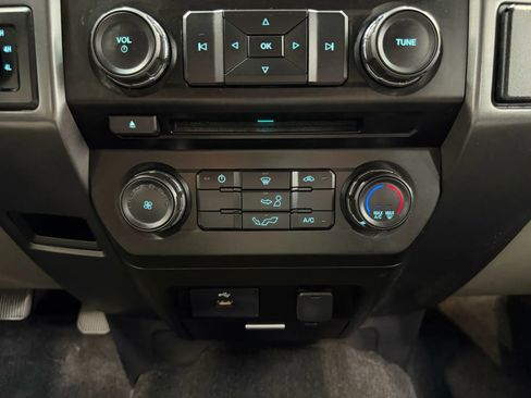 Used 2018 Ford F150 XLT image 23