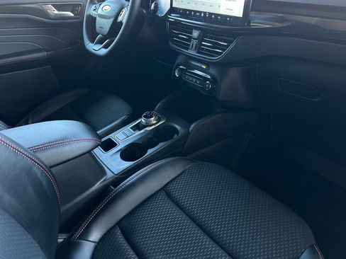 New 2025 Ford Escape ST-Line w/ Equipment Group 301A image 16