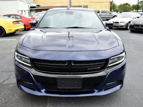 Used 2017 Dodge Charger R/T w/ Premium Group image 3