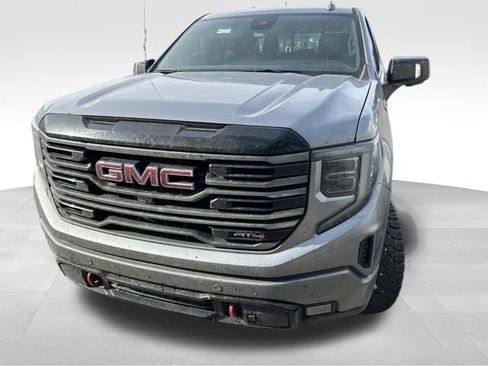 Used 2025 GMC Sierra 1500 AT4 w/ AT4 Preferred Package AWD/4WD image 2