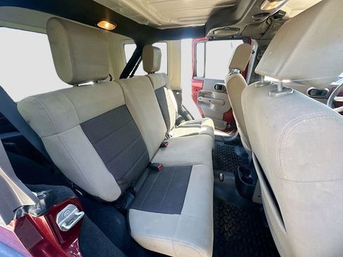 Used 2010 Jeep Wrangler Unlimited Sahara AWD/4WD image 24