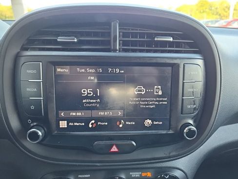 Used 2023 Kia Soul LX FWD image 21