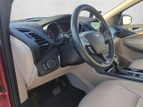 Used 2019 Ford Escape SEL AWD/4WD image 14