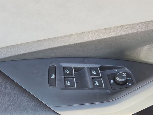 New 2026 Volkswagen Jetta SE FWD image 15
