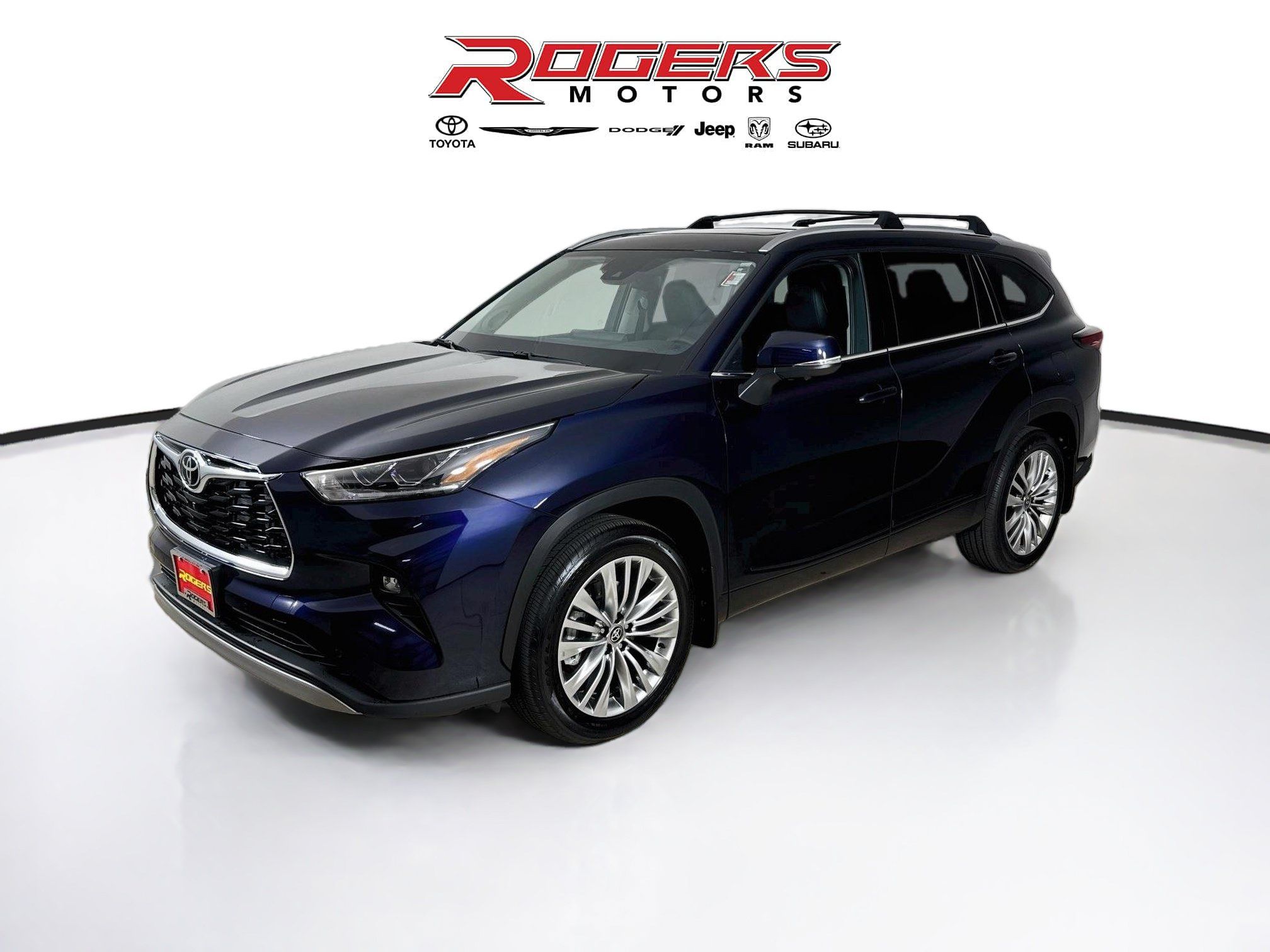 Used 2025 Toyota Highlander Platinum AWD/4WD image 3
