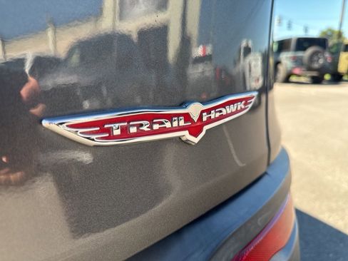 Used 2015 Jeep Cherokee Trailhawk w/ Comfort/Convenience Group image 16