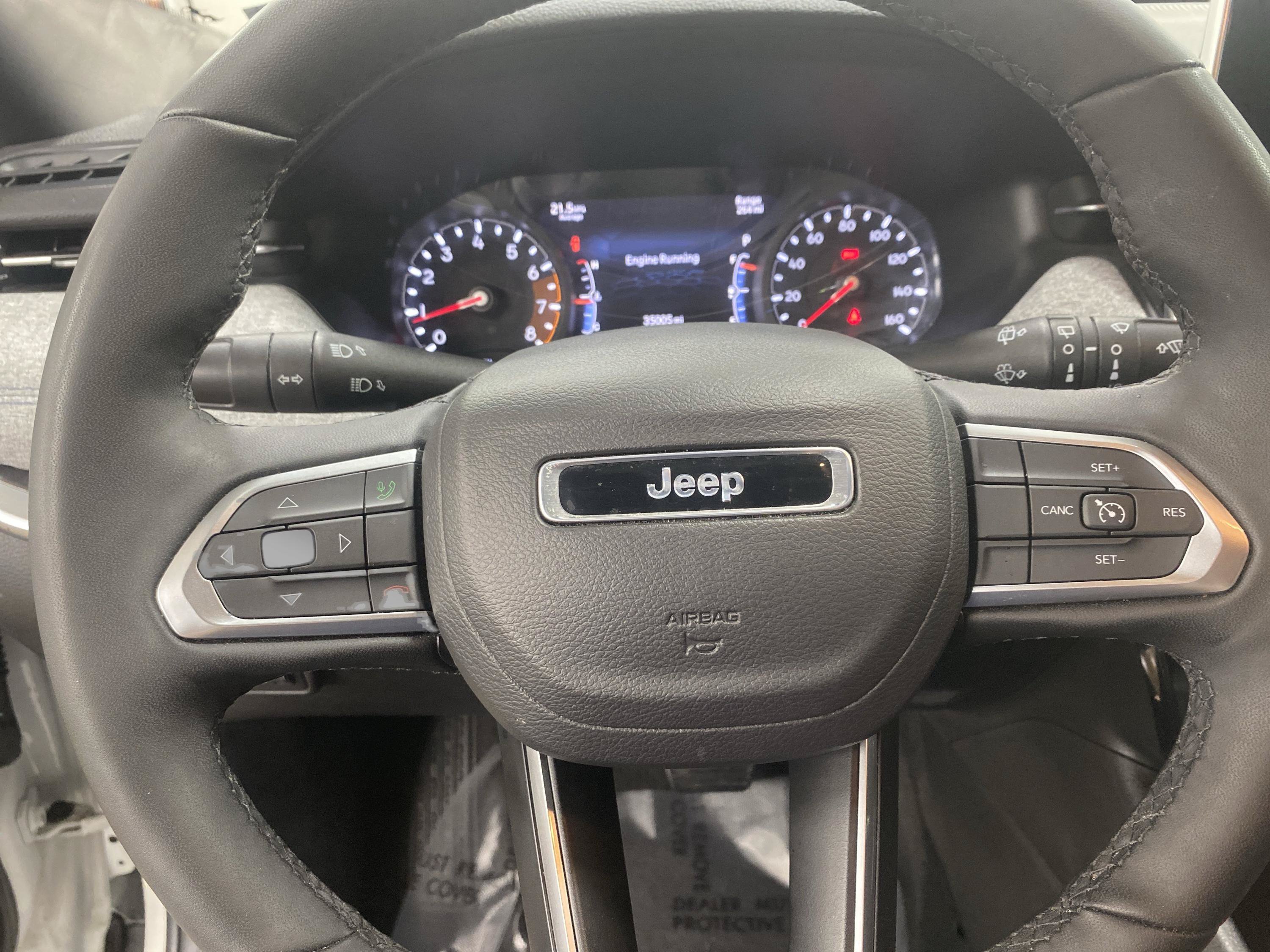 Used 2025 Jeep Compass Latitude AWD/4WD image 17