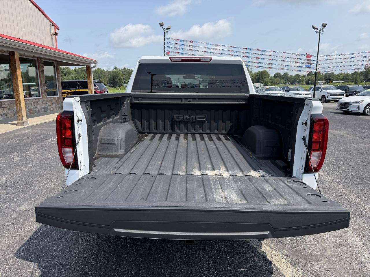 Used 2024 GMC Sierra 1500 Elevation w/ X31 Off-Road Package AWD/4WD image 6