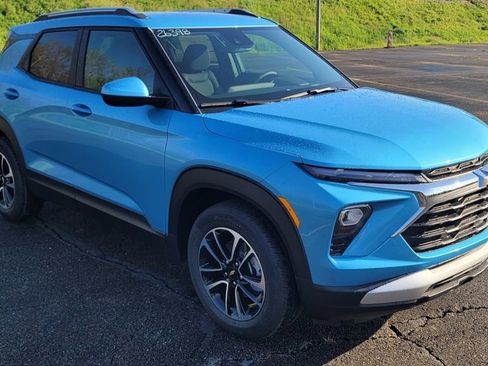 New 2026 Chevrolet TrailBlazer LT FWD image 2