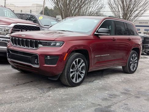 Certified 2024 Jeep Grand Cherokee Overland w/ Luxury Tech Group IV image 7