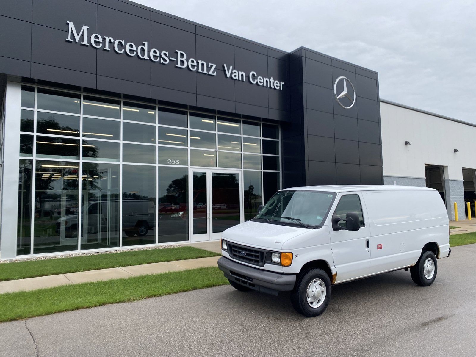 Used 2007 Ford E-250 and Econoline 250 RWD image 1