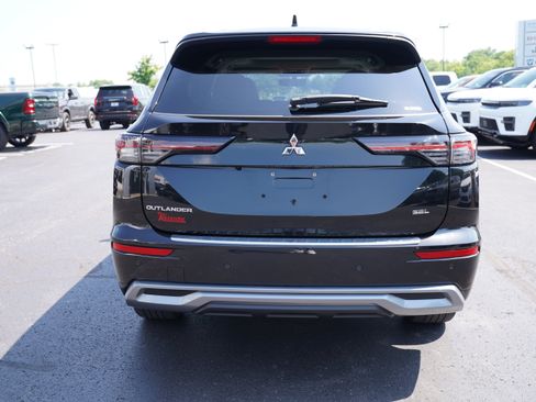 Used 2025 Mitsubishi Outlander SEL AWD/4WD image 6