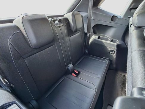 Used 2022 Volkswagen Tiguan SE R-Line FWD image 20