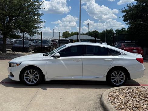 Used 2022 Honda Accord LX image 2