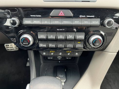 Used 2021 Kia Sportage SX image 25