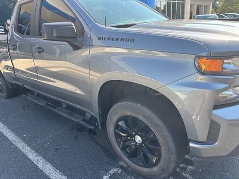 Used 2022 Chevrolet Silverado 1500 Custom AWD/4WD image 9