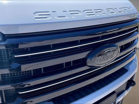 Used 2025 Ford F250 Platinum w/ FX4 Off-Road Package AWD/4WD image 26