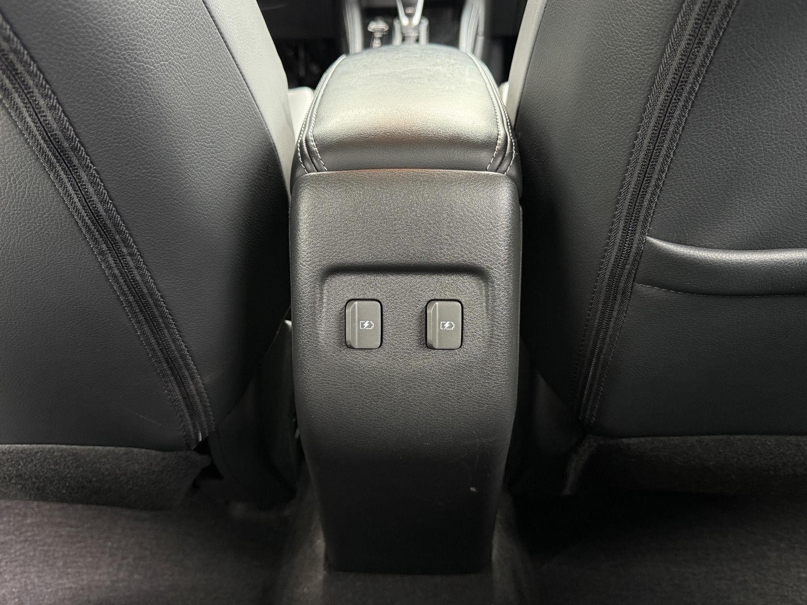 Used 2023 Nissan Kicks SR w/ SR Premium Package FWD image 26
