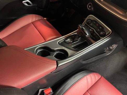Used 2021 Dodge Challenger SXT RWD image 28