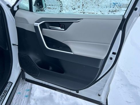 Used 2024 Toyota RAV4 XLE image 24