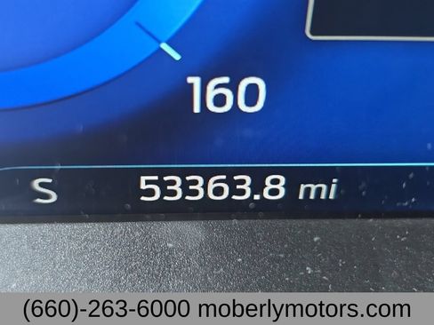 Used 2021 Ford Escape Titanium w/ Titanium Elite Package AWD/4WD image 2