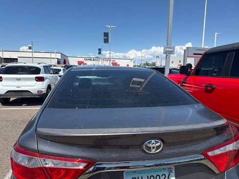 Used 2016 Toyota Camry SE FWD image 5